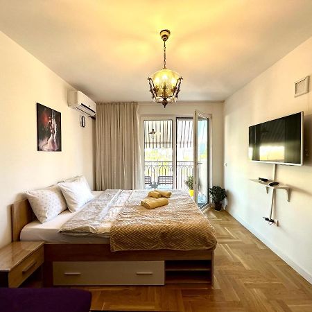 Yellowhouse Prishtinë Ngoại thất bức ảnh