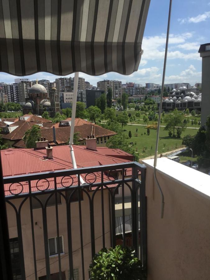 Yellowhouse Prishtinë Ngoại thất bức ảnh