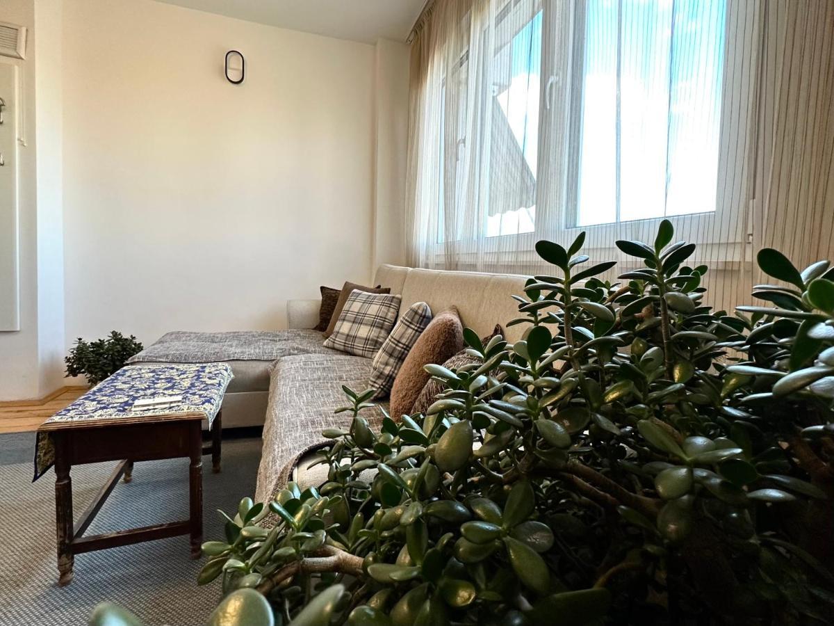 Yellowhouse Prishtinë Ngoại thất bức ảnh