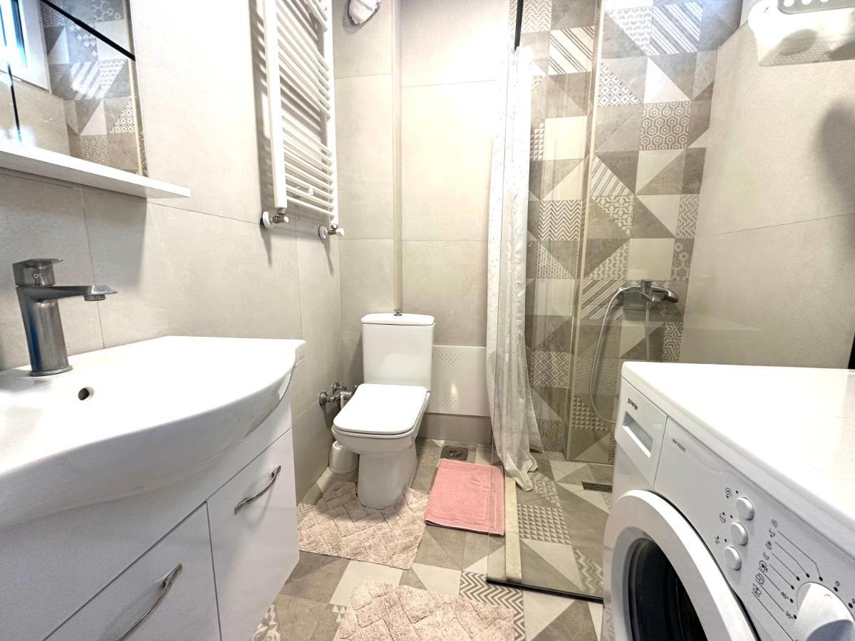Yellowhouse Prishtinë Ngoại thất bức ảnh