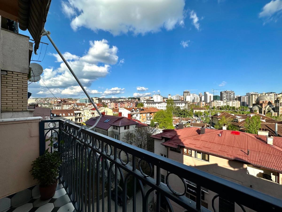 Yellowhouse Prishtinë Ngoại thất bức ảnh